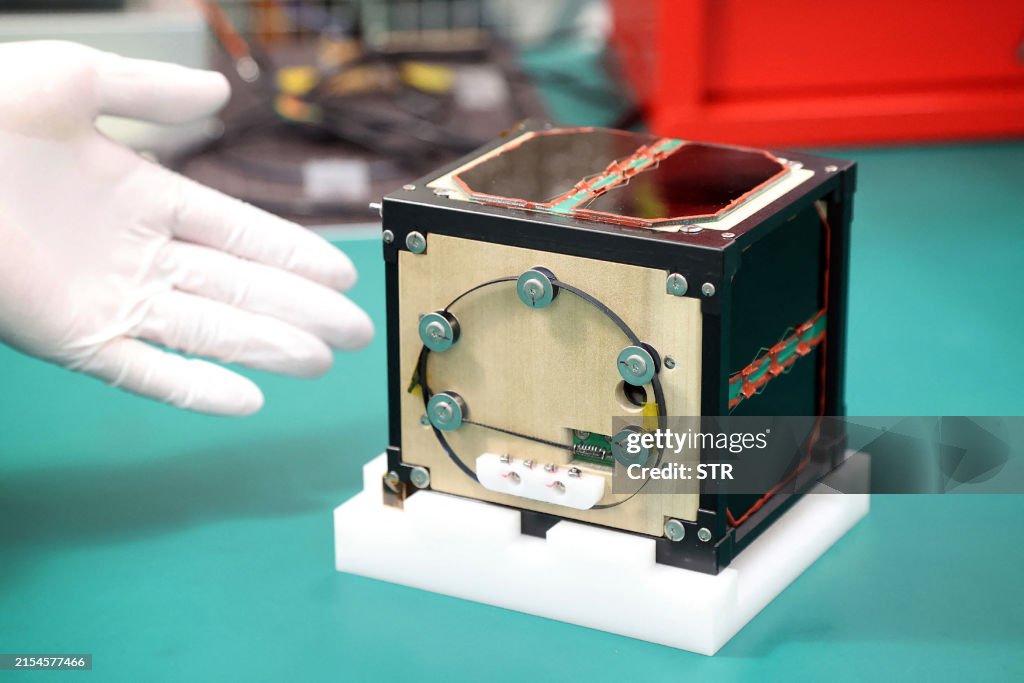 JAPAN-SPACE-ENVIRONMENT-MATERIALS