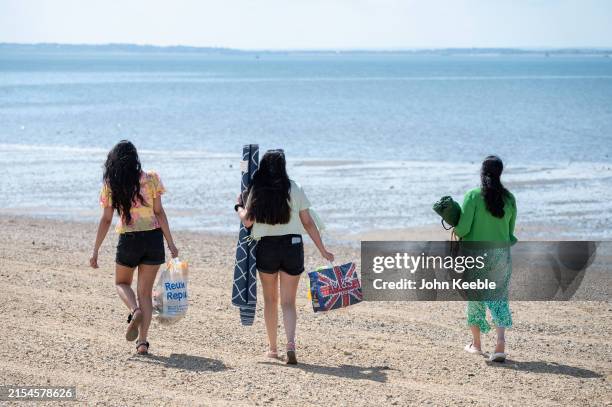 17 603 Hot Beach Women Stock Photos High Res Pictures And Images 17-603-hot-beach-women-stock-photos-high-res-pictures-and-images