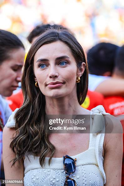Carlos Sainzs Girlfriend Rebecca Donaldson In Parc Ferme After