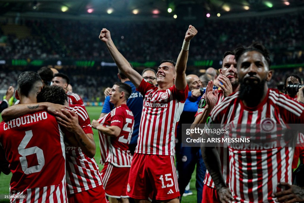 FBL-EUR-C4-OLYMPIAKOS-FIORENTINA