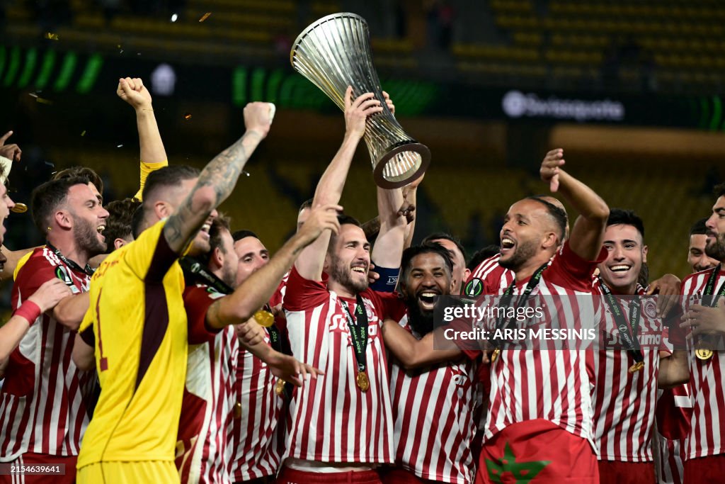 FBL-EUR-C4-OLYMPIAKOS-FIORENTINA