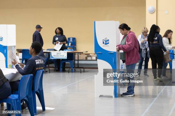 Edgemead 16 Edgemead Cape Town Stock Photos, High-Res Pictures, and Images ...