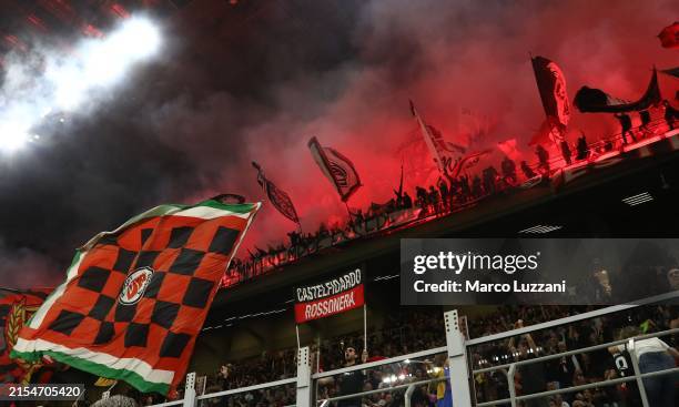 Milan Fans 29,097 Ac Milan Fans Stock Photos, High-Res Pictures, and Images ...