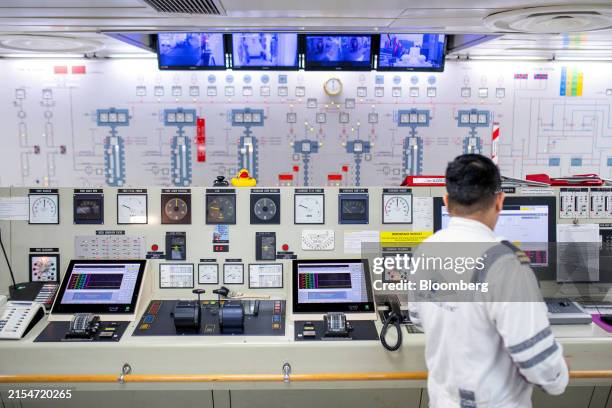 Ship Engine Control Systems 312 Cruise Ship Engines Stock Photos, High-Res Pictures, and Images ...