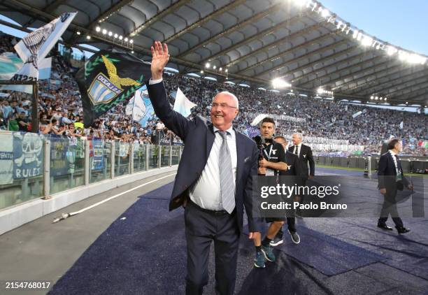 Former SS Lazio manager Sven-Goran Eriksson acknowledges the fans, who won the Italian Supercup, European Cup Winners Cup and Serie A during the...