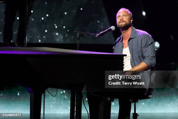 Andrew Ripp Pics 132 Andrew Ripp Photos & High Res Pictures - Getty Images