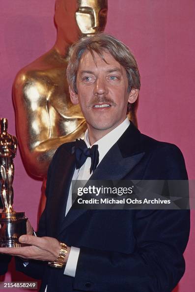 49th Academy Awards - Press Room 49th Academy Awards - Press Room