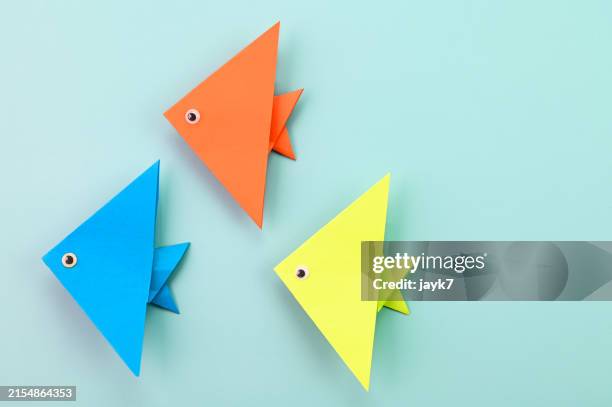 origami fish - origami fish foto e immagini stock