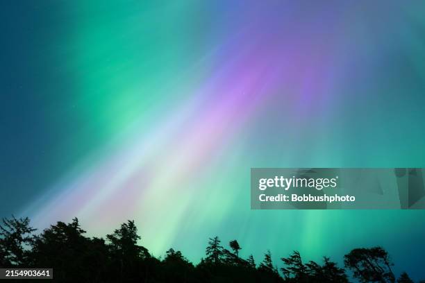 amazing aurora - aurora borealis stock pictures, royalty-free photos & images