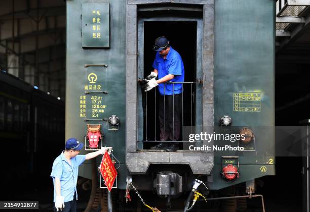 Train Crew Inspection 2,487 Train Repair Inspection Stock Photos, High-Res Pictures, and ...