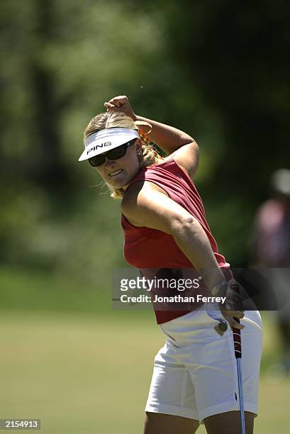 Hilary Lunke celebrates sinking a birdie putt on the 18th hole to win the 18 hole playoff of the U.S. Women's Open on July 7, 2003 at Pumpkin Ridge...