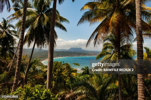 una hermosa vista tropical - cuba fotografías e imágenes de stock