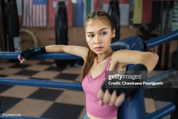 Rest Boxing 220 Muaythai Boxer Stock Photos, High-Res Pictures, and Images - Getty ...