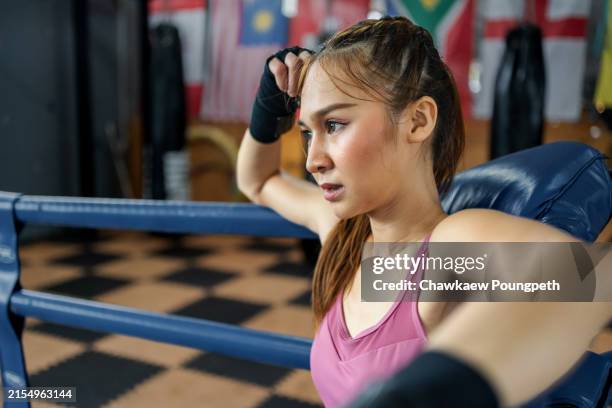 Rest Boxing 220 Muaythai Boxer Stock Photos, High-Res Pictures, and Images - Getty ...
