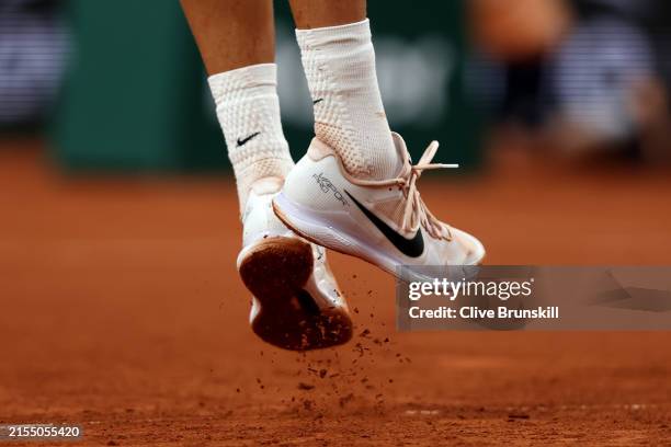 Vapor Rune 392 Nike Vapor Stock Photos, High-Res Pictures, and Images - Getty Images