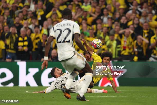 Adeyemi Running 2,077 Real Madrid Live Stock Photos, High-Res Pictures, and Images ...