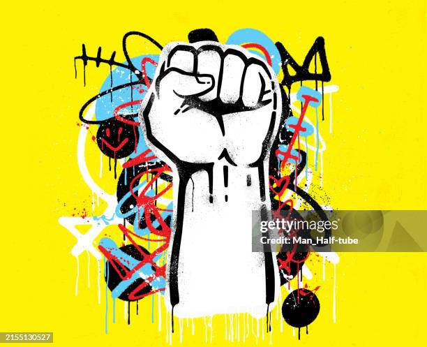 illustrazioni stock, clip art, cartoni animati e icone di tendenza di pugno alzato, graffiti dello stencil - uguaglianza razziale
