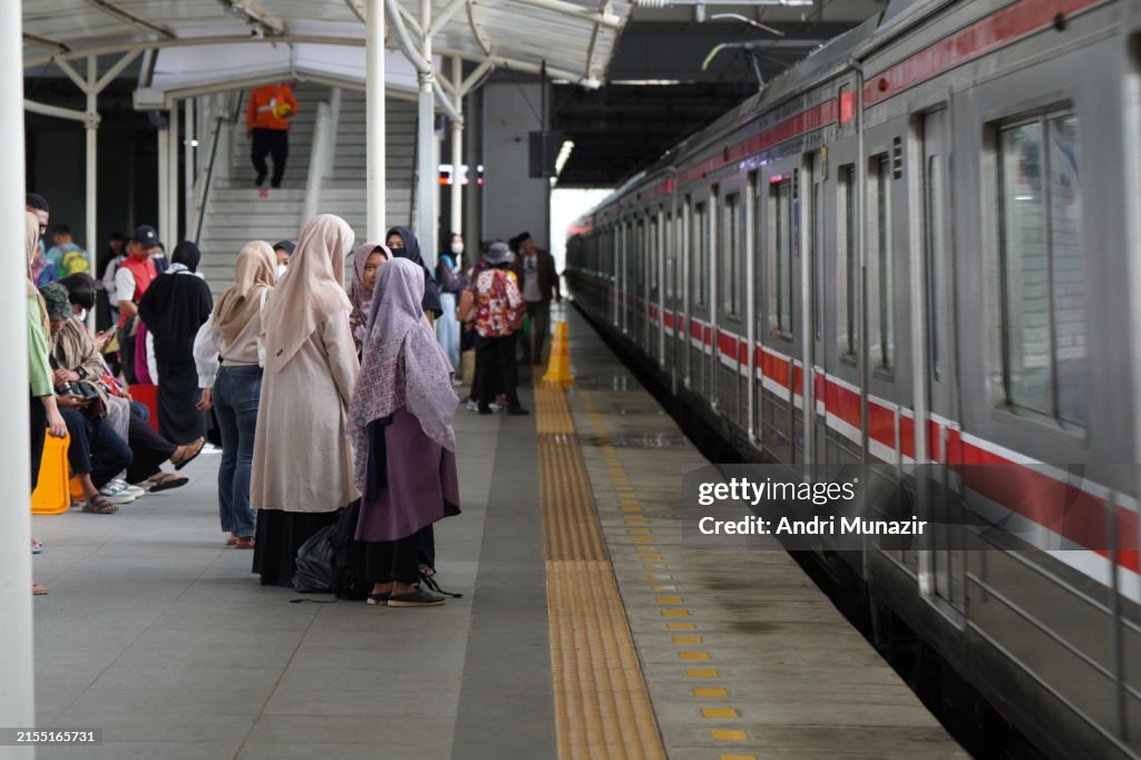 Atmosphere on the platform of manggarai station in Jakarta