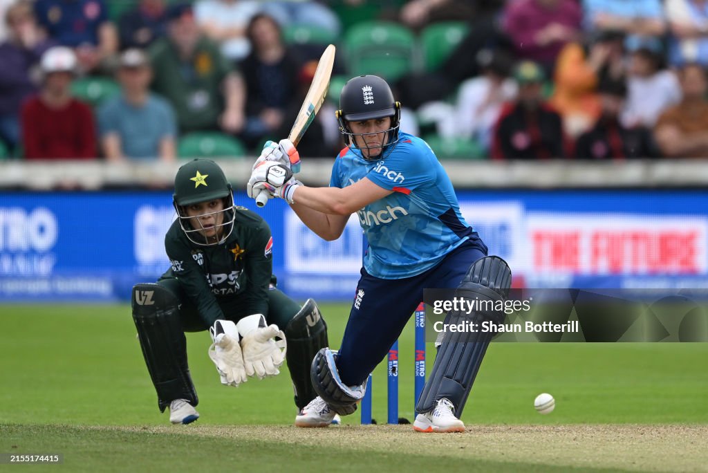 England v Pakistan - 3rd Women's Metro Bank ODI