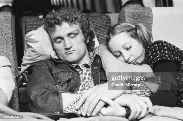 Bugner Wepner British heavyweight boxer Joe Bugner and wife on a airplane back to ...