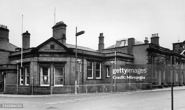 Runcorn Old 61 Runcorn Station Stock Photos, High-Res Pictures, and Images - Getty ...