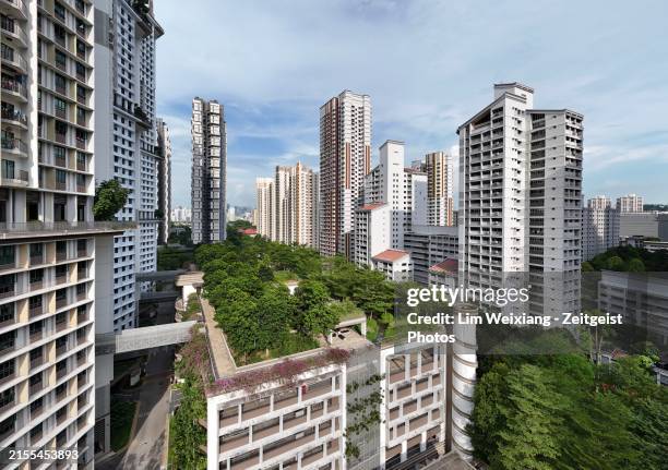 complesso residenziale verde a singapore - architettura ecologica foto e immagini stock
