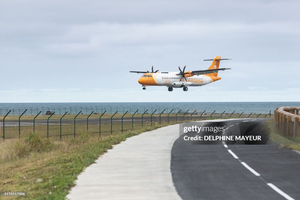FRANCE-NCALEDONIA-UNREST-FLIGHTS
