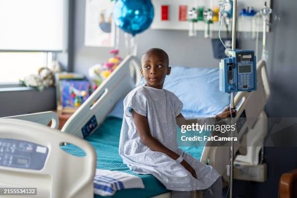 waiting through chemo - oncologist stock pictures, royalty-free photos & images