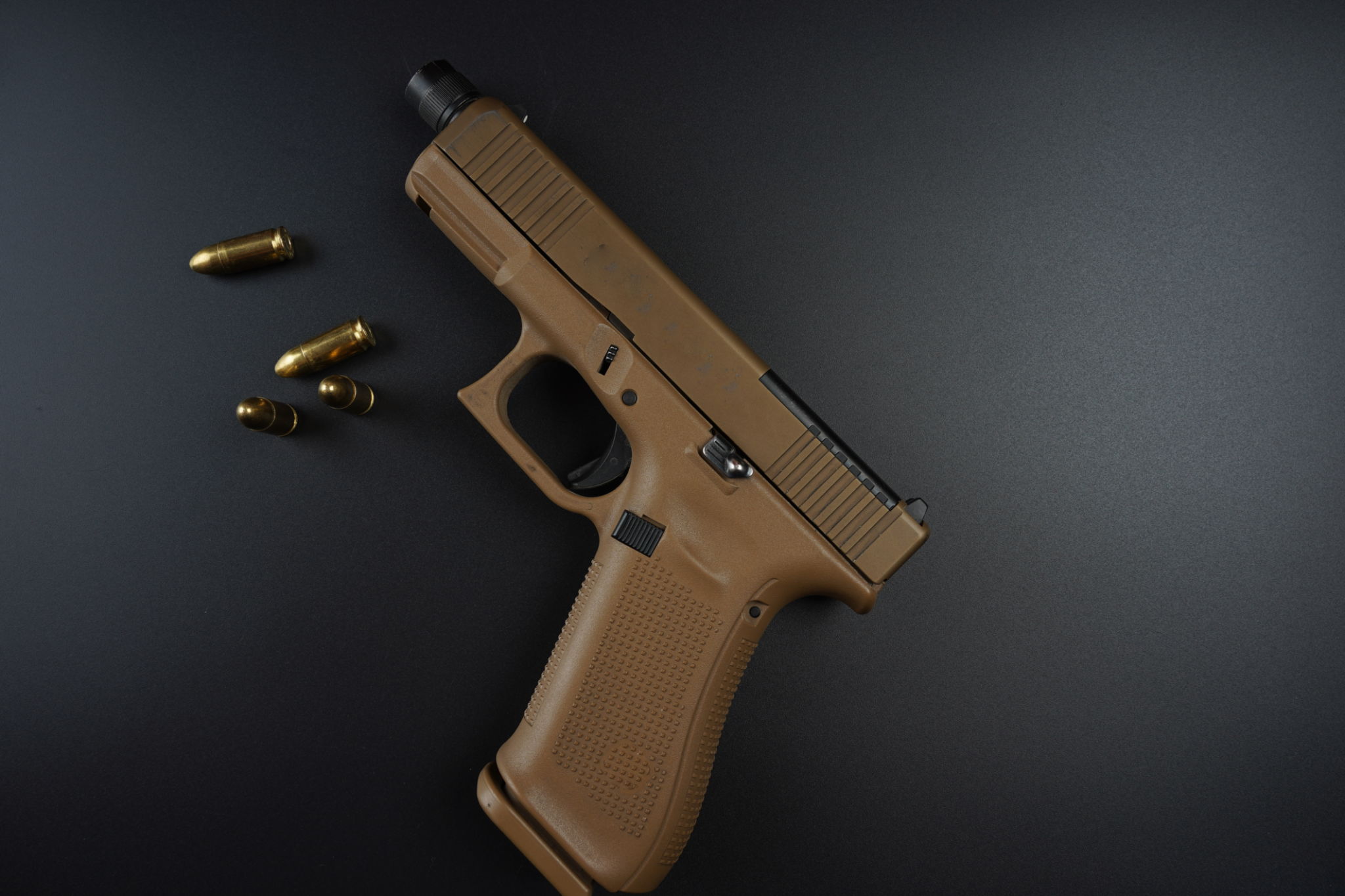 Glock 19X 9MM Semi-Auto pistol Threaded Barrel Suppressor Glock 19X 9MM Semi-Auto pistol Threaded Barrel Suppressor