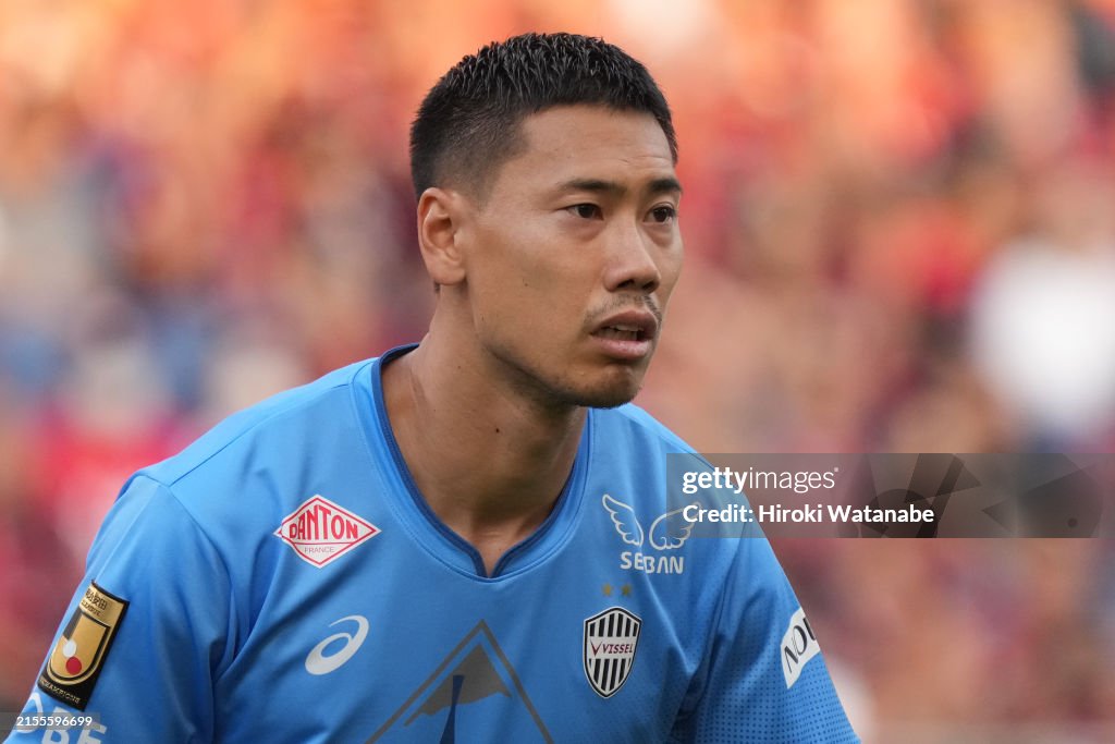 Urawa Red Diamonds v Vissel Kobe - J.LEAGUE MEIJI YASUDA J1