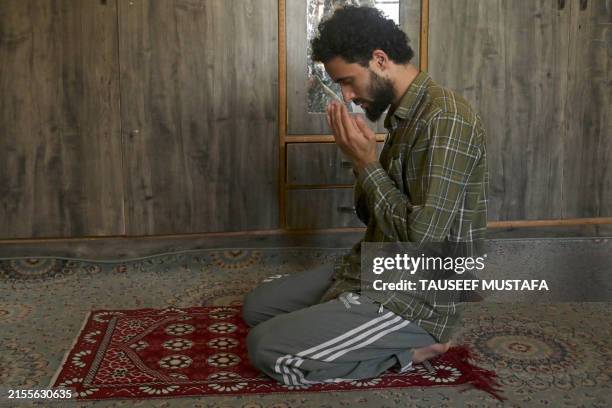 Abdul Rashd 313 Abdul Rashid Sheikh Stock Photos, High-Res Pictures, and Images ...