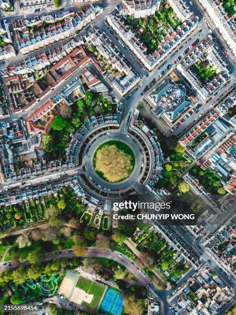 drone view of historic bath in uk - rotonde kruispunt stockfoto's en -beelden