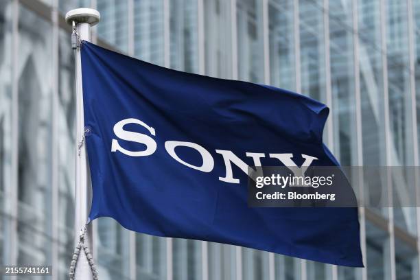 String Flags Sony 3,513 Sony Products Stock Photos, High-Res Pictures, and Images - Getty ...