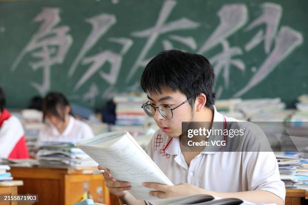 Gaokao Study Routine 869 Henan University Stock Photos, High-Res Pictures, and Images ...