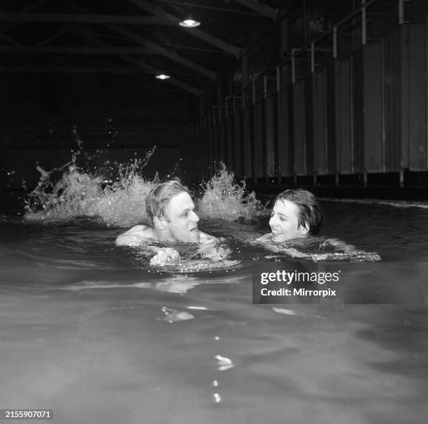 Doug Sheldon Singer 36 Linda Ludgrove Stock Photos, High-Res Pictures, and Images - Getty ...
