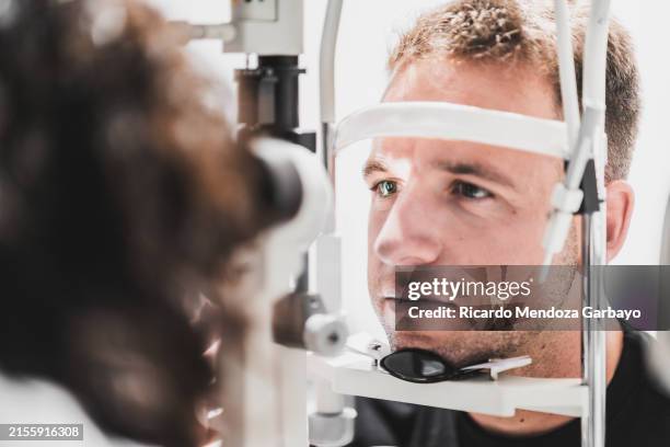 Eye Testing Microscope 321 Microscope Lens View Stock Photos, High-Res Pictures, and Images ...