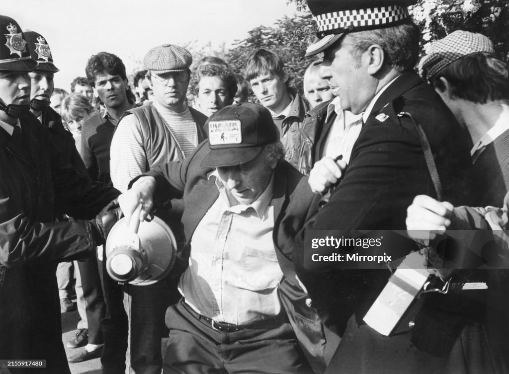 Arthur Scargill arrest at Orgreave 1984