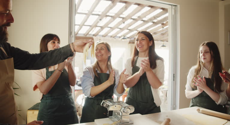 https://media.gettyimages.com/id/2155943371/video/happy-people-during-a-cooking-class.jpg?b=1&s=640x640&k=20&c=vCJMbmKofBgqWUJUFBmR4qJtdpQ3lMyHcwyqfsABYp0=