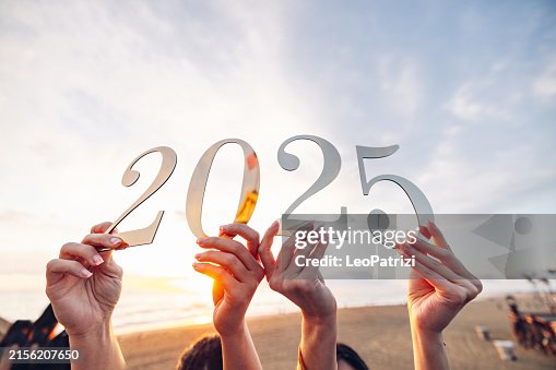 Happy New Year 2025! Group of friends party for New Year's Eve Happy New Year 2025! Group of friends party for New Year's Eve