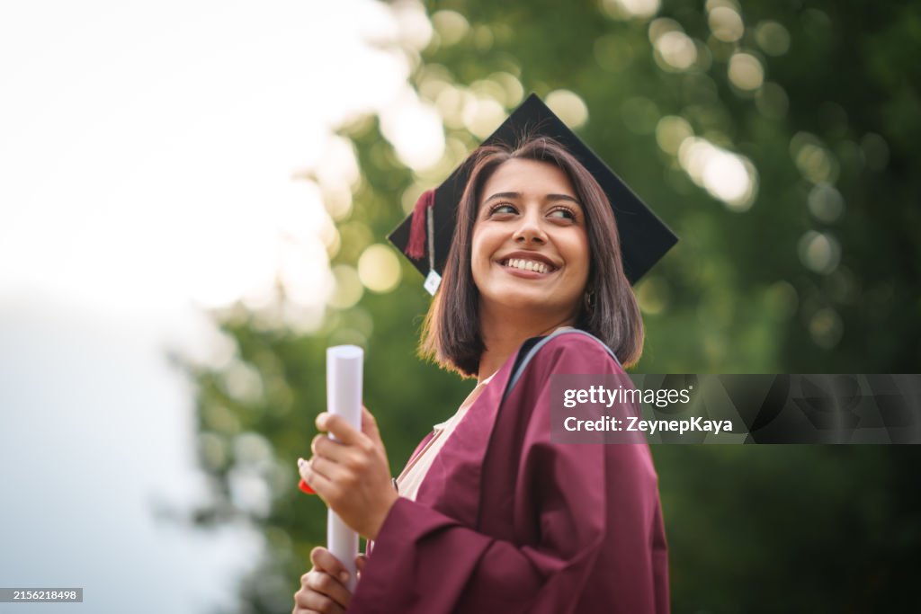 Graduafe Portraits Of College Graduate Students On Graduation Day High-Res Stock ...
