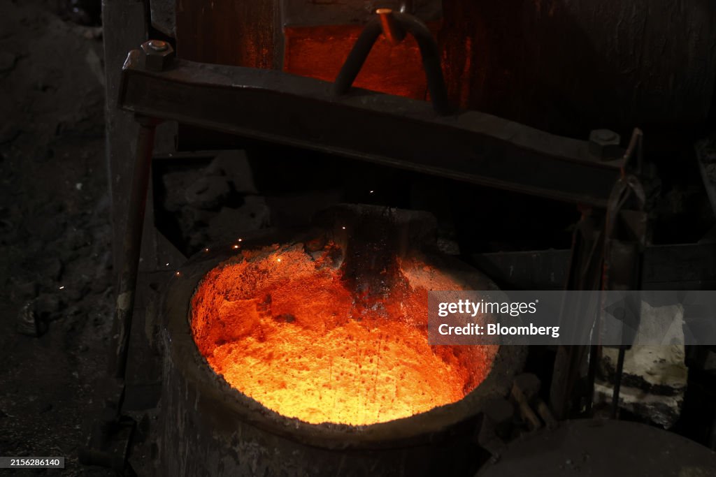 Metal Production at Ito Tekko Foundry As Japan Announces Revised GDP