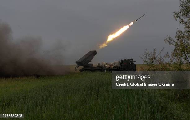 Czewch Vampire Rockets 99,952 Fire Army Stock Photos, High-Res Pictures, and Images - Getty Images