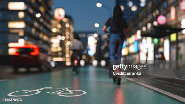 carril para ciclistas - carril para ciclistas fotografías e imágenes de stock