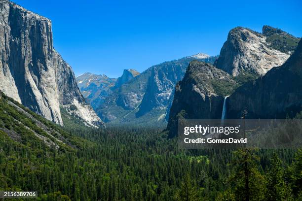 yosemite valley vom tunnel view point - yosemite stock-fotos und bilder
