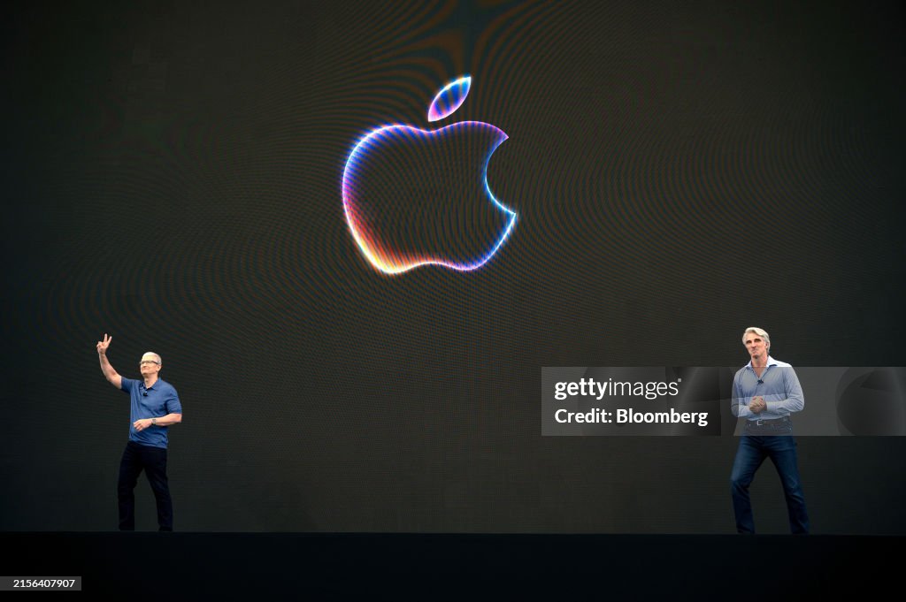 Apple Hosts Worldwide Developers Conference