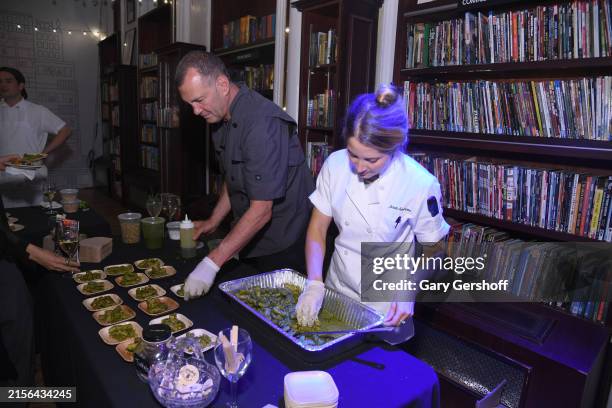 Sarah Raffetto 22 Stephen Werther Stock Photos, High-Res Pictures, and Images - Getty ...