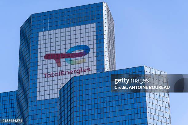 Totql 17,114 Totalenergies Brand Name Stock Photos, High-Res Pictures, and ...