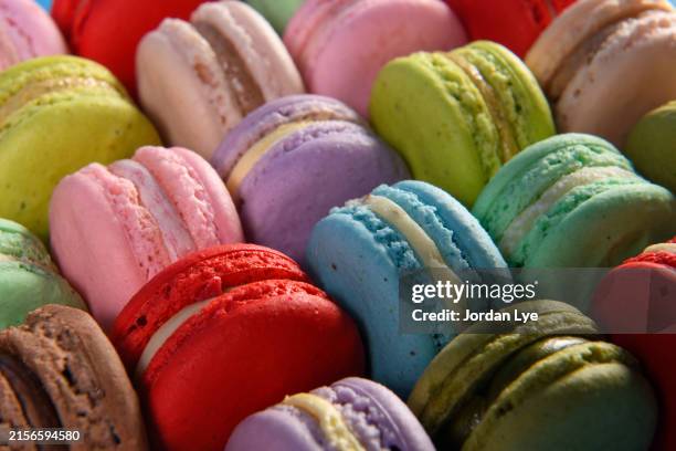 various macarons - macaron photos et images de collection