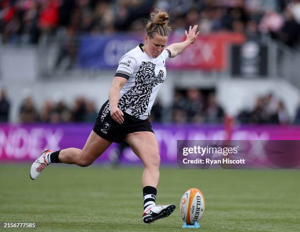 Mpc Rugby Amber Reed of Bristol Bears successfully kicks a conversion, after ...