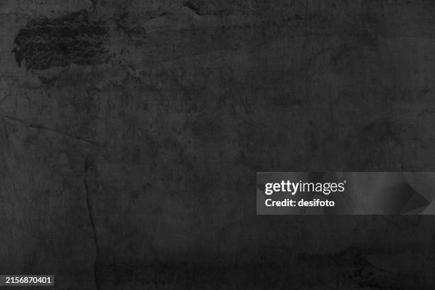 textureffekt leer dunkel schwarz farbverlauf zerkratzt abstrakt zerkratzt unordentlich abgewetztes holz oder bemalte zementwand, tafel schiefer wie horizontaler vektorhintergrund mit kratzern, rau ungleichmäßig rustikal grunge rock textur - schieferplatten stock-grafiken, -clipart, -cartoons und -symbole